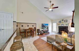 The Dolly Apartment pet friendly 2 bed 2 bath with seasonal pool access - Charleston - 3