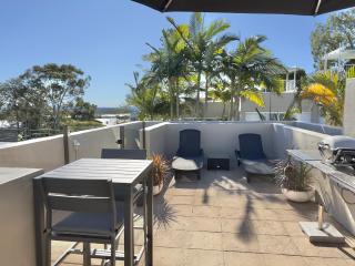Oasis Rooftop Spa Apartment - Noosa Heads - 7