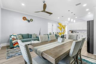 Blue Villa on the Emerald Coast New 4BR and 4Bath - 4