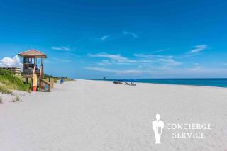 Spacious 3BR 3BA with King Bed & Amazing Pools near Intercoastal, Lantana Beach, FL - Lantana - 0