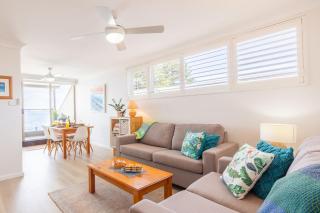 Casuarina's 6, 33 Soldiers Point Rd - stunning waterfront unit - Soldiers Point - 2