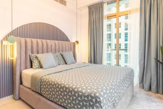 Luxury Condo with Full Marina view near beach - 8