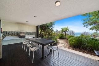 Waves #1 by Discover Stradbroke - 5