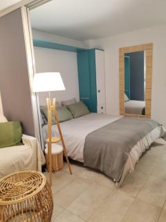 Deux beaux studios, rue piétonne, bord de mer, CLIM - Bandol - 8