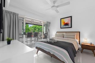 Riverfront Excellence 2Bed-2Bath-2Car - West End - 4