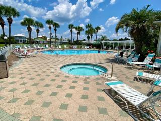 Pet Friendly Gulf Front Oasis with Beach Service - Destin - 3