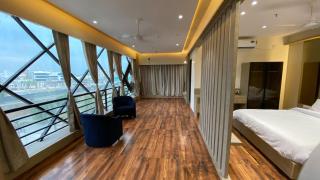 Hotel Royal Bistro - Mehsāna - 1
