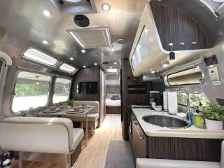 Cozy & Fun Airstream Camper Near Downtown & Beach - 3