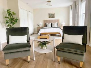 Large Home Sleeps 10 Beach & Downtown Dog Heaven - Savannah - 8