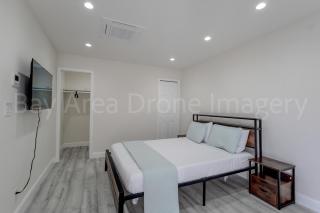 Palo Alto Master with private bathroom ,queen bed near Stanford - 1