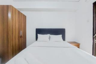 Good and Warm Studio at 19 Avenue Apartment By Travelio - 9