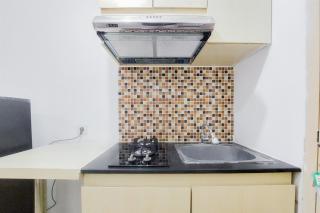 Good and Warm Studio at 19 Avenue Apartment By Travelio - 2