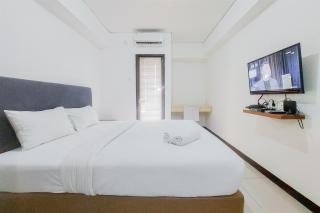 Good and Warm Studio at 19 Avenue Apartment By Travelio - 0