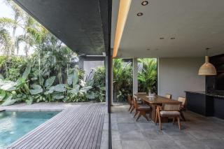 Black Villas Canggu Beach by OXO - Canggu - 5