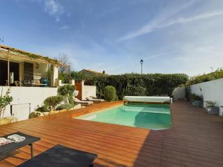 Maison Méditerranéenne avec Piscine Proche Village - FR-1-599-117 - Fontvieille - 9