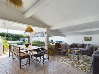 Maison Méditerranéenne avec Piscine Proche Village - FR-1-599-117 - Fontvieille - 4
