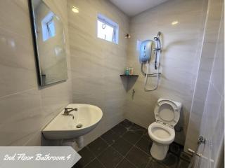 Luxury Spacious Home, COMFY HILL - Malaca - 1
