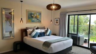 Incredible mountain & sea views - 9