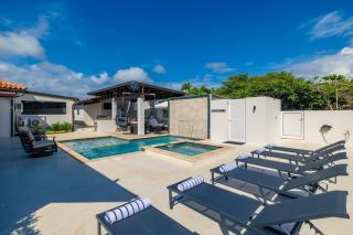 NEW Tropical Indulgence Sotto del Sol 7BR by Bocobay - Palm-Eagle Beach - 0