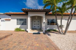 NEW Tropical Indulgence Sotto del Sol 7BR by Bocobay - Palm-Eagle Beach - 5