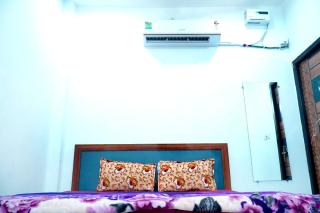 Murli guest in - Vrindāvan - 6