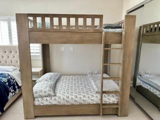 Luxurious Family-Friendly Getaway - San Diego - 3