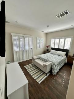 Luxurious Family-Friendly Getaway - San Diego - 9