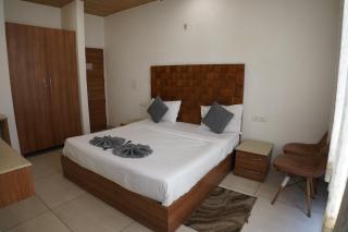 Hotel Sharrytel - Zirakpur - 4