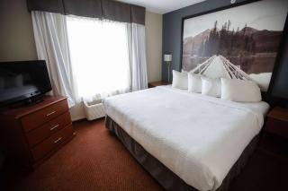 Super 8 by Wyndham Whitecourt - 0