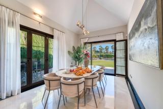 VACATION MARBELLA I Villa Milka, Frontline Golf, Giant Private Heated Pool, Close to High-end Restaurants, 8min Puerto Banus, Cine Room - 2