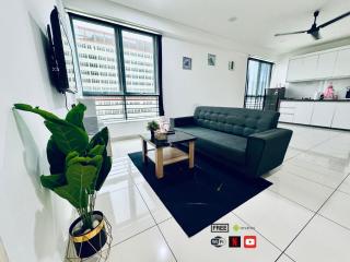Mansion One l 8pax 2R1B l Seaside l Gleneagles l Georgetown - George Town - 0