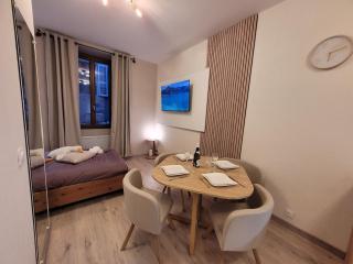 Au Faubourg -Old City - Lake & Canal 1 min - Annecy - 9