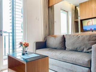 Good Deal and Scenic 1BR Apartment at Woodland Park Residence By Travelio - 2