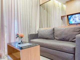 Good Deal and Scenic 1BR Apartment at Woodland Park Residence By Travelio - 3
