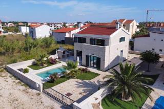 Villa Stella with heated swimming pool - Privlaka - 2