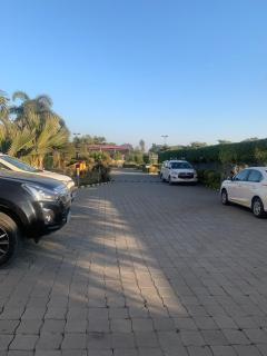 Nandan Kanan Hotel & Resort - Dewās - 7