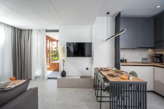 Senaon Urban Living Euphoria with Jacuzzi - Heraklio - 9