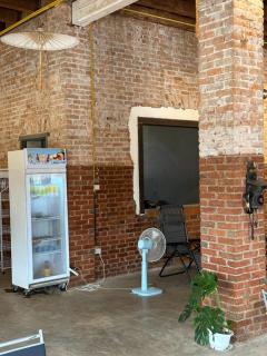 Via Thakhek Hostel & Cafe - 3