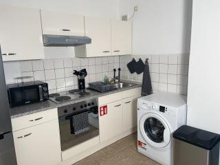 bookandstay24 Dietzenbach 2 Zimmerwohnung mit Balkon, Küche und Parkplatz-14 - 3