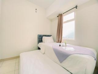 Comfort Stay 2BR Apartment at Springlake Summarecon Bekasi By Travelio - 4