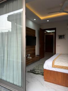 Escape Stays and Serviced Apartments - Gurgaon - 5