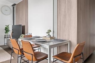 Comfy 2BR, SkyHigh Views, Pool and Gym - Melbourne - 5