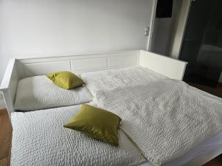 Residence Moai - Gardenview - Business Travel - kostenloser Parkplatz, WLAN, Waschtrockner, Smart TV, Qbo ESSENTIAL, ergonomischer Schreibtisch - Erlangen - 1