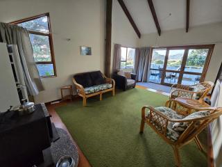 Beach Valley Bach - Piha - 7