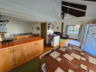 Beach Valley Bach - Piha - 2
