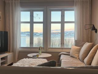 House with a beautiful seaview - Tromsø - 8