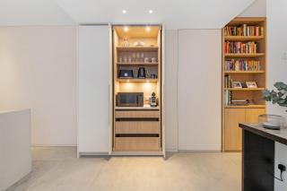 Notting Hill 2BR-2BA Private Garden Retreat - 6