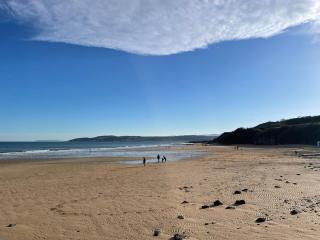 Family holiday home in Benllech with hot tub - Benllech - 2