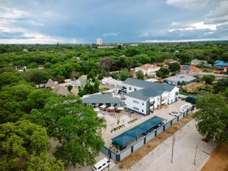 10 on Pauling Hotel Bulawayo - 5