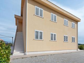 Simplistic Apartment in Neviđane near Sea beach - Neviđane - 2